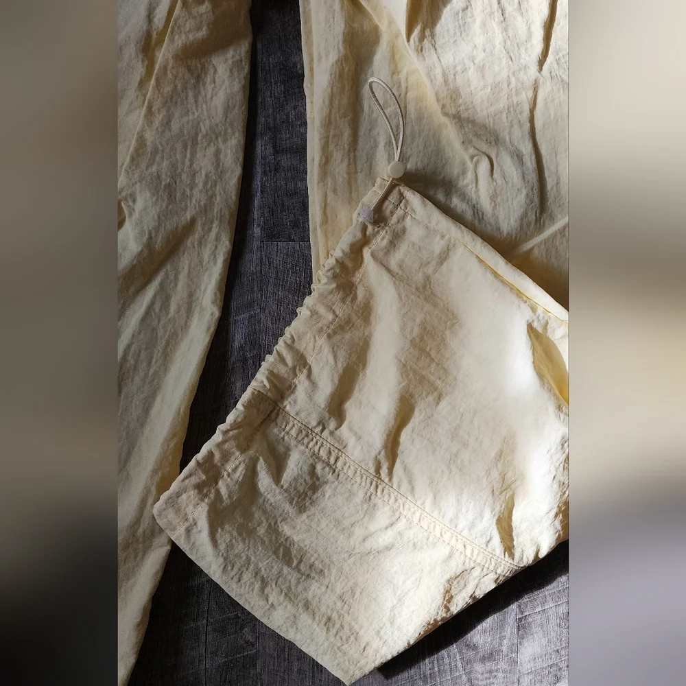 No Boundaries Cream Cargo Pants - Picture 9 of 9